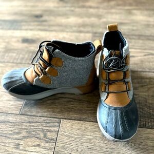 Sorel women’s out and about duck boot